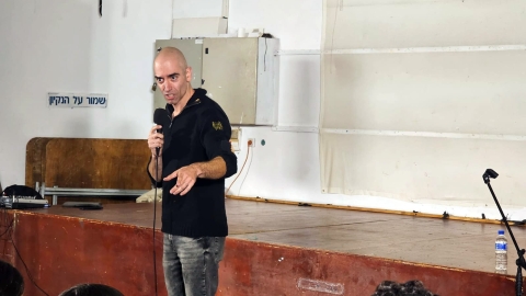 סטנדאפ בברק (2).jpeg
